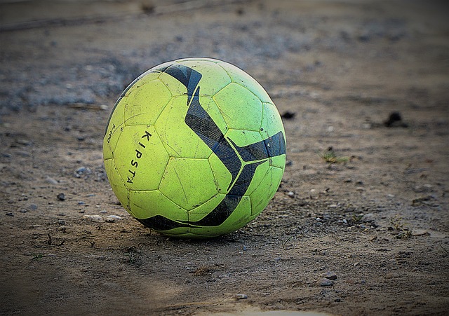 在防守端保 在防守端保